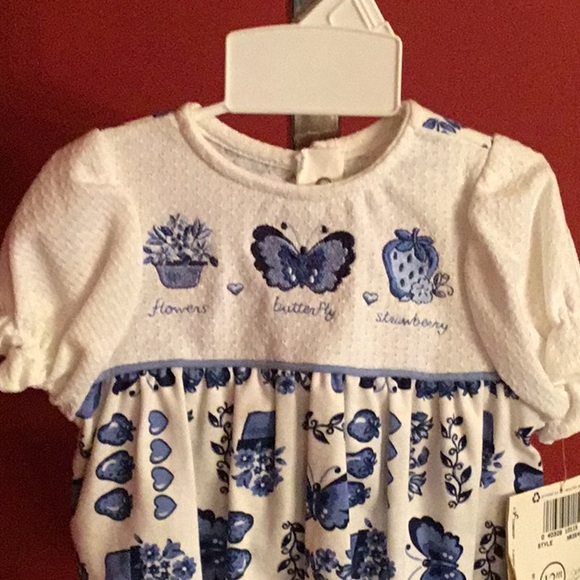 Adorable Onesie! - Picture 3 of 3